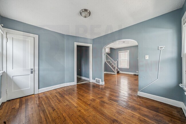 Foto del edificio - 10613 Avon Ave