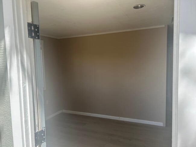 Building Photo - 6230 Pursia Rd
