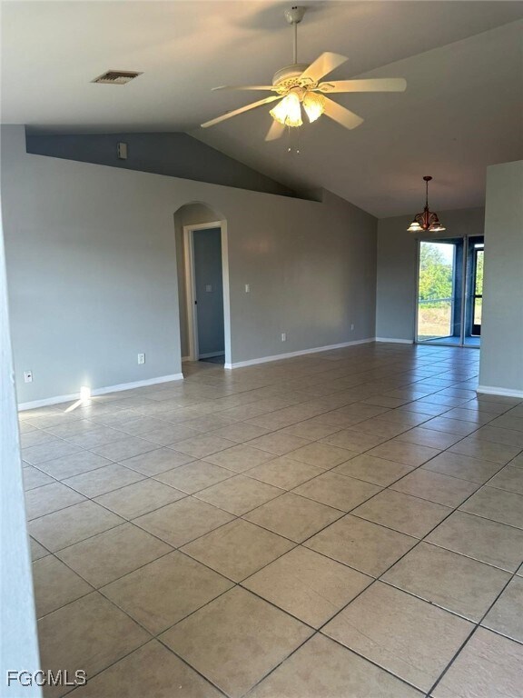 Building Photo - 395 Palomar Ave