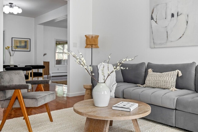 Building Photo - 163 Silver Lake Rd