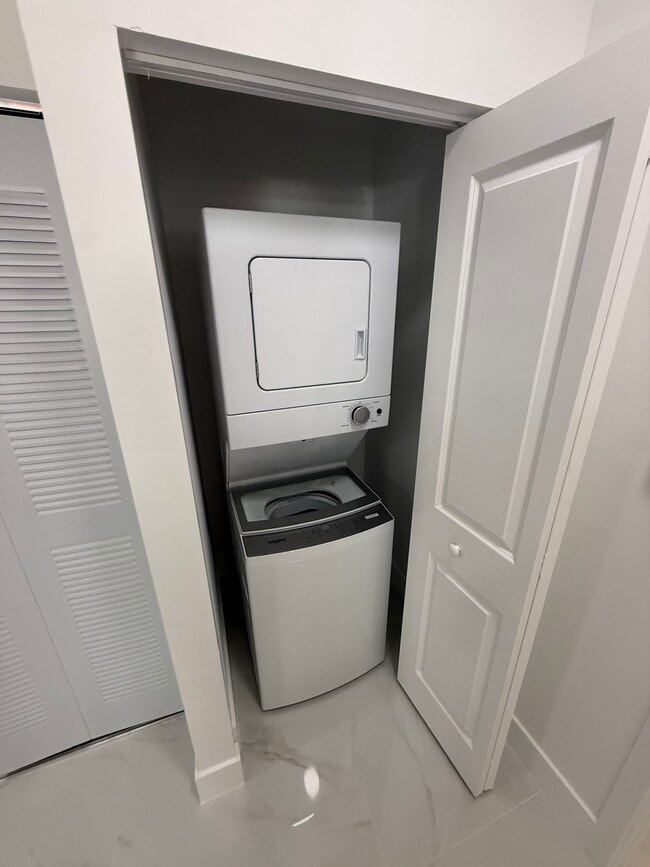 Foto del edificio - 972 E 28th St