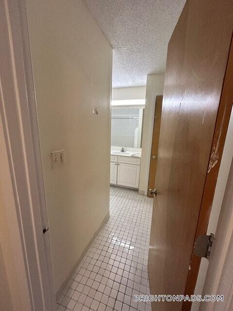 Foto del edificio - 154 N Beacon St