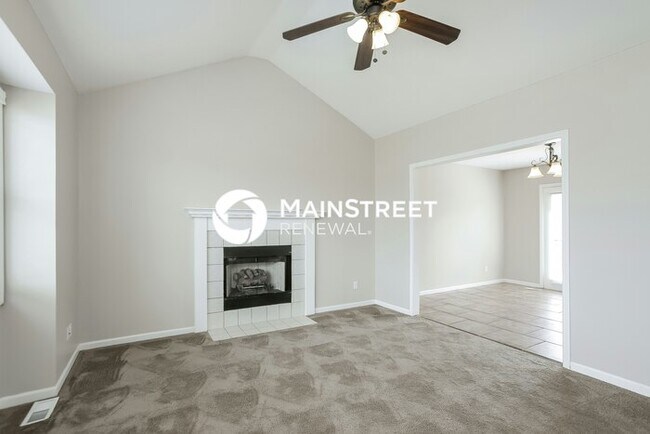 Building Photo - 3 Bedroom Pet-Friendly Home in Leavenworth, KS with Main Street Renewal