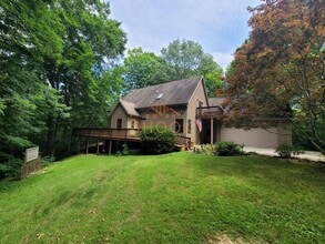 Building Photo - A Little Piece of Tennessee! Your Private Wooded Home!