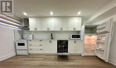 Building Photo - 29 Broadlands Blvd