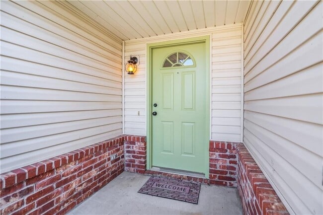 Building Photo - 1156 Oleander Ln