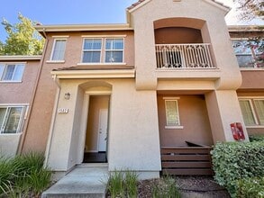 Building Photo - 1502 Dante Cir
