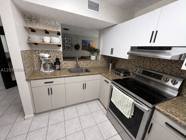 Foto del edificio - 1195 NW 125th Ct
