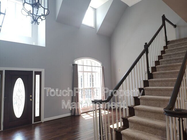 Building Photo - 9009 Hammersley Dr