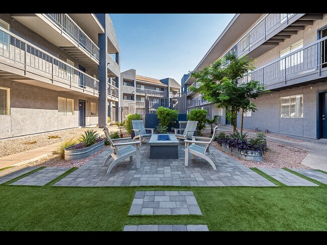 Avenel On 16th Apartments Phoenix Az Apartments Com