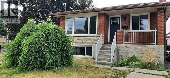 Photo du bâtiment - 199 Jansen Ave