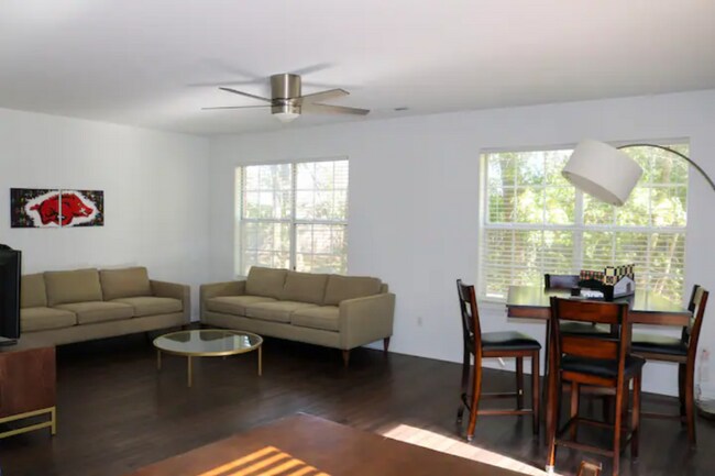Photo - 594 W Moan Pl (Fayetteville, AR) Townhome