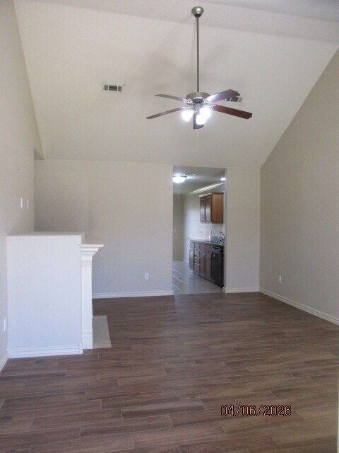 Foto del edificio - 937 Oak Crossing Dr