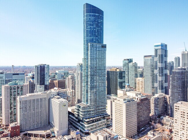 Building Photo - The Aura