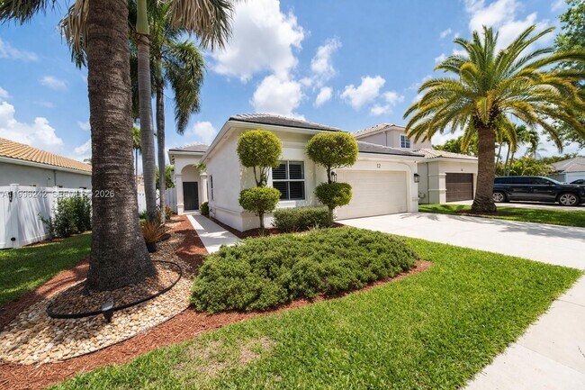 Foto del edificio - 717 Tanglewood Cir