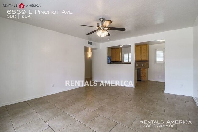 Foto del edificio - 6839 E Pinchot Ave