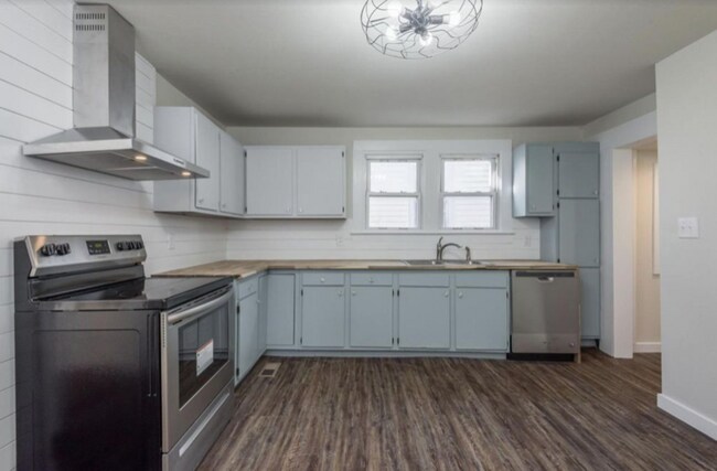 Foto del edificio - 1235 Iredell Ave