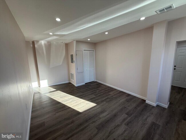 Foto del edificio - 2537 E Auburn St