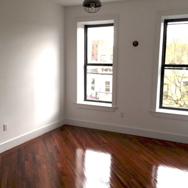 Primary Photo - 1150 Eastern Pkwy