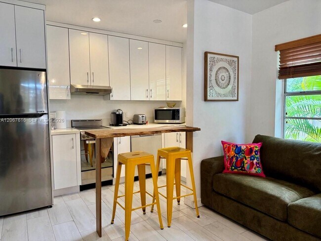 Foto del edificio - 1130 NE 81st St