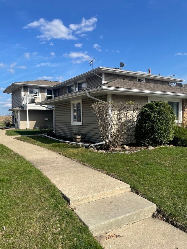 Foto principal - 6037 Kit Carson Dr