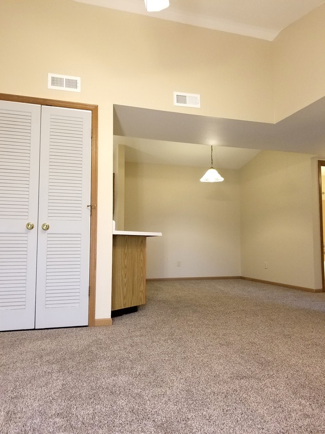 Living Dining Area with Vaulted Ceiling - 2333 Sandalwood Creek Ct