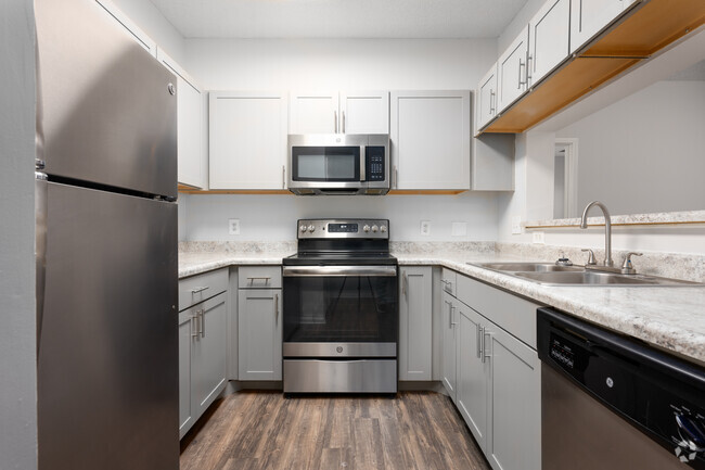 2BR, 2BA - 1200SF - Kitchen - Cambridge Park Apartments