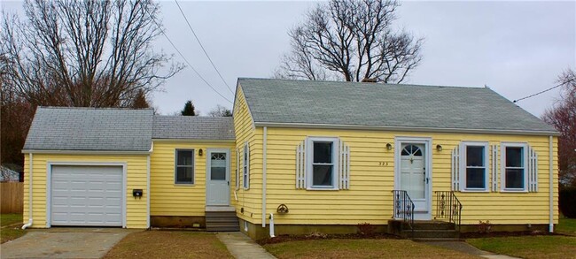 Building Photo - 323 State St