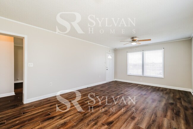 Foto del edificio - Prepare to fall in love with this 3BR 2BA Home