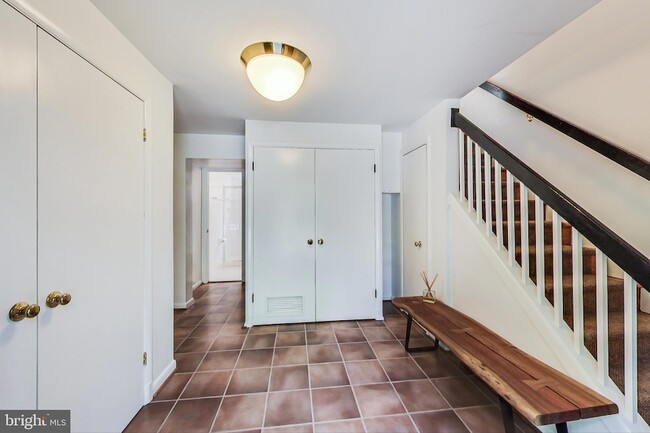 Photo - 6515 E Halbert Rd House