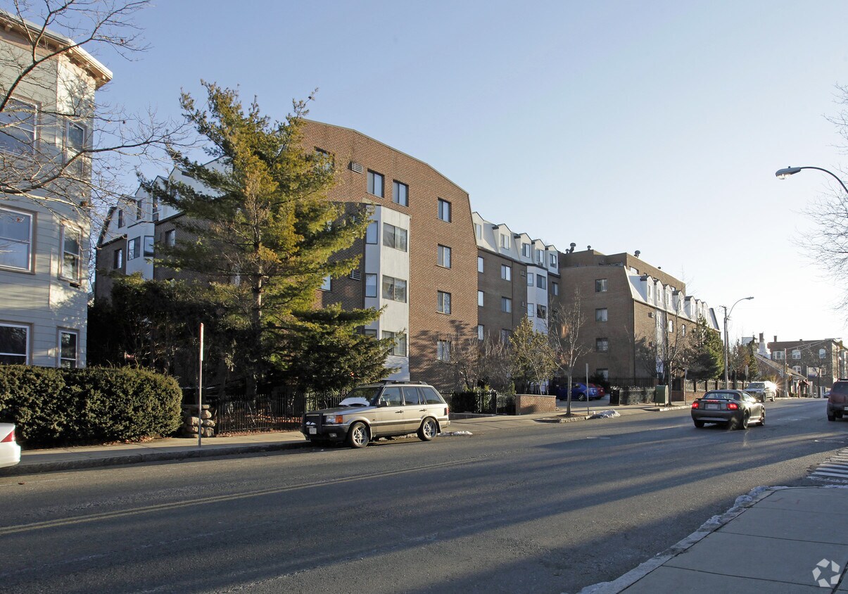 289 Highland Avenue Apartments in Somerville, MA