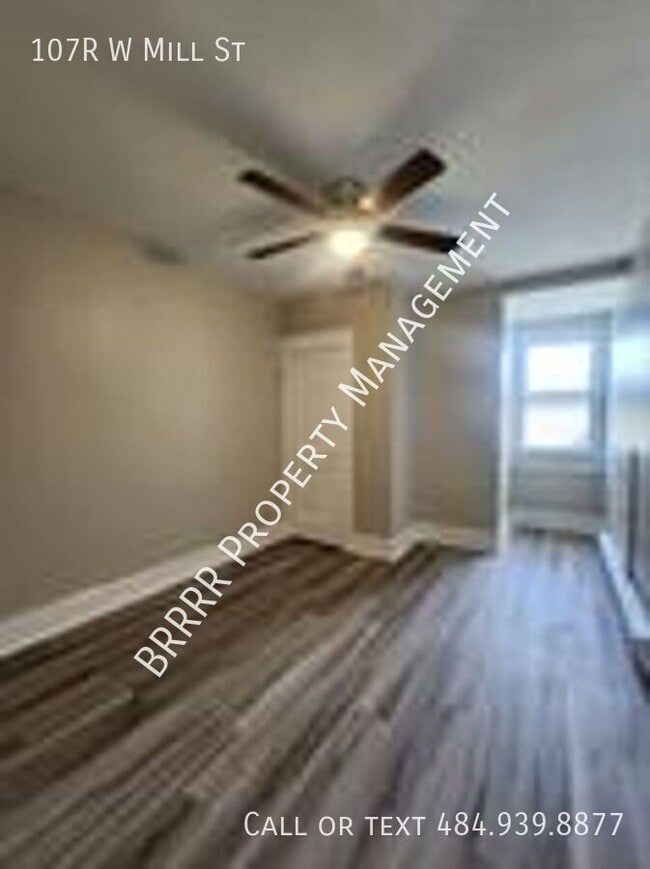 Building Photo - 107R W Mill St-