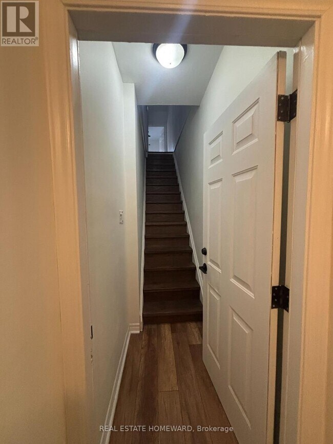 Photo du bâtiment - 86 Carlaw Ave