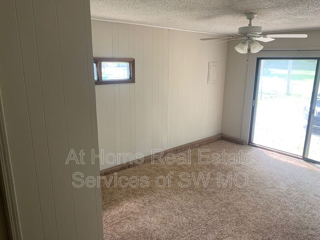 Foto del edificio - 2755 W Chestnut St