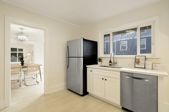 Foto del edificio - 3649 36th Ave S