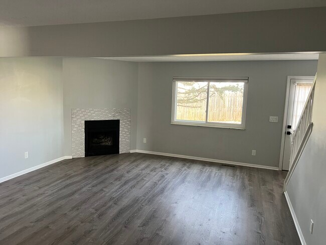 Building Photo - 4403 Valley Quail Blvd S