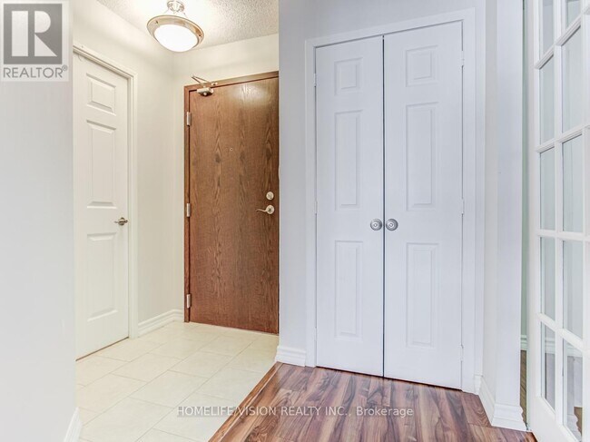 Photo du bâtiment - 30 Greenfield Ave