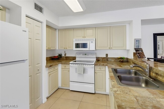 Foto del edificio - 1180 Wildwood Lakes Blvd