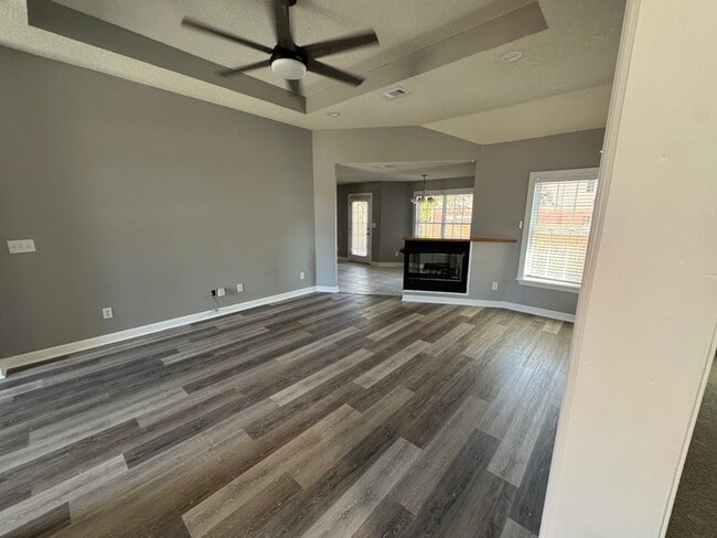 Building Photo - 402 Wilmington Dr