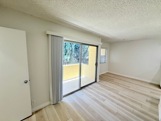 Building Photo - 1408 Armacost Ave