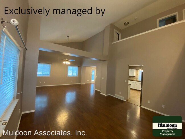 Foto del edificio - 4 br, 3.5 bath House - 5961 Desoto Dr