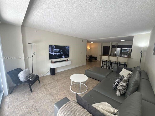 Foto del edificio - 1500 Bay Rd