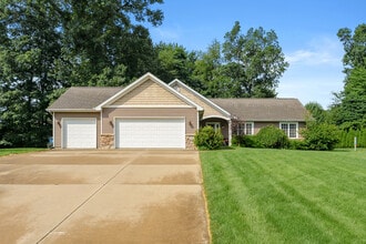 Building Photo - 7647 Texas Heights Ave