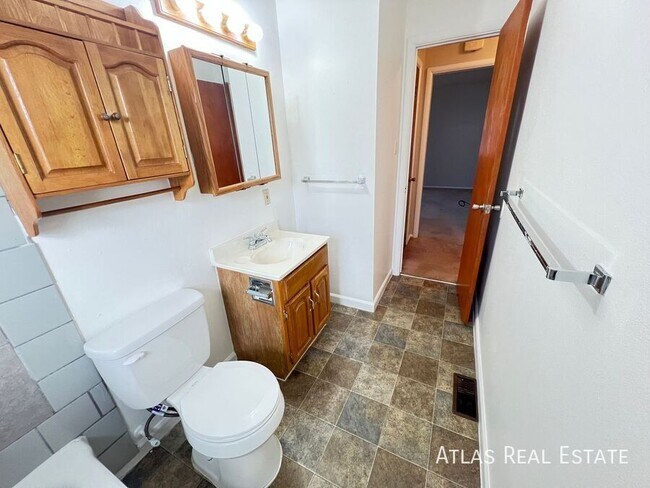 Foto del edificio - 2519 Wood Ave