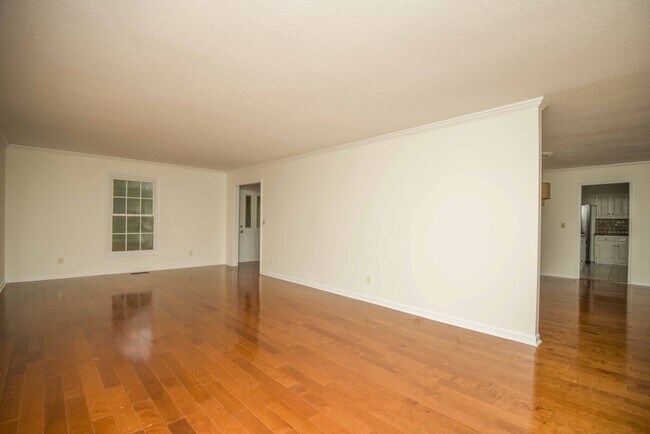 Foto del edificio - 11144 Pleasant Forest Dr