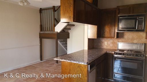 Building Photo - 3362 Eastwood Dr