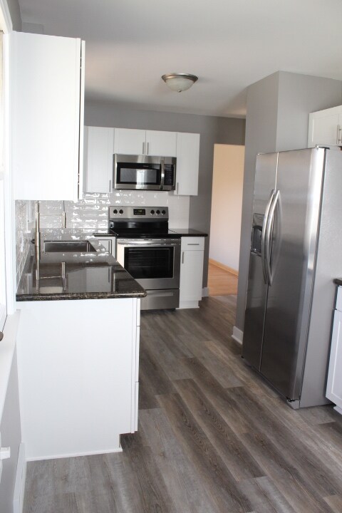 Building Photo - 4406 Vinton St