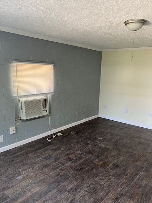 Building Photo - 2209 34th St