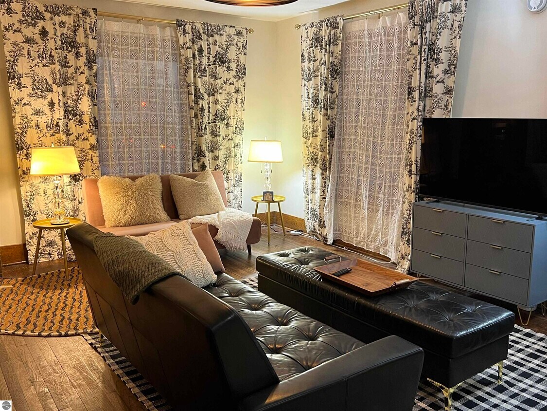 112 E Center St, Alma, MI 48801 House Rental in Alma, MI