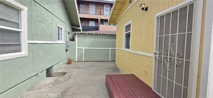 Building Photo - 1060 Cherry Ave